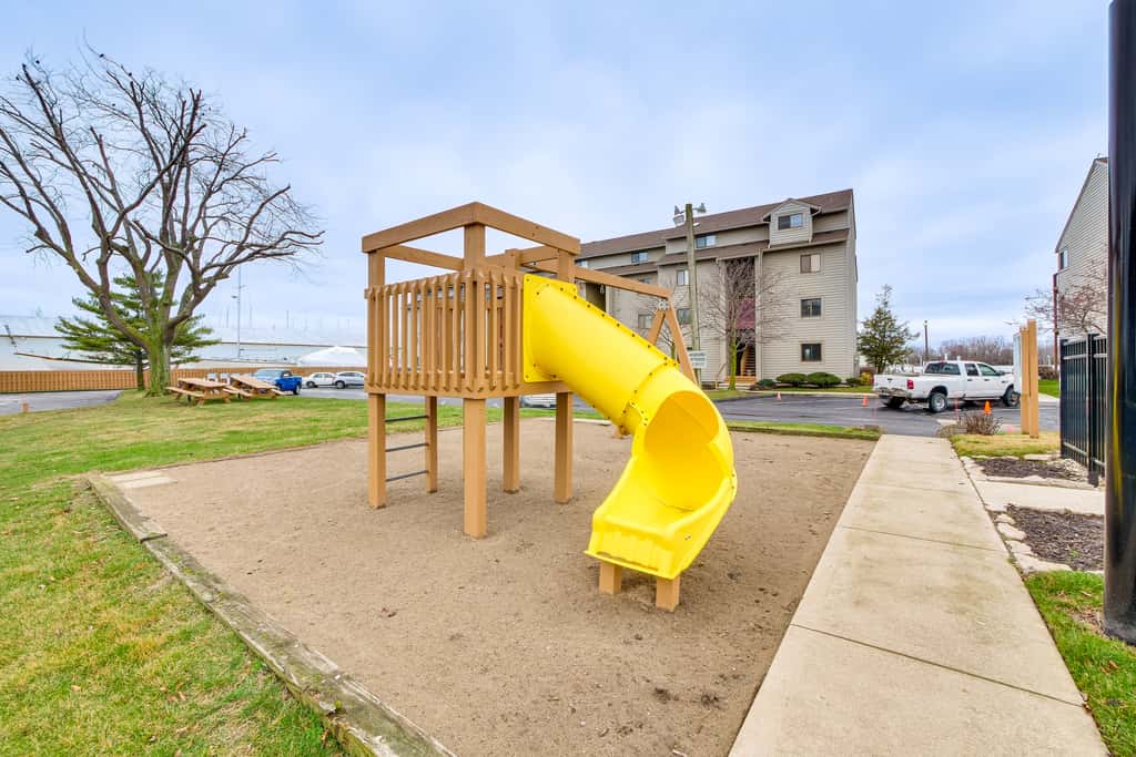 Lakefront Port Clinton Condo w/ Boat Dock & Slip!