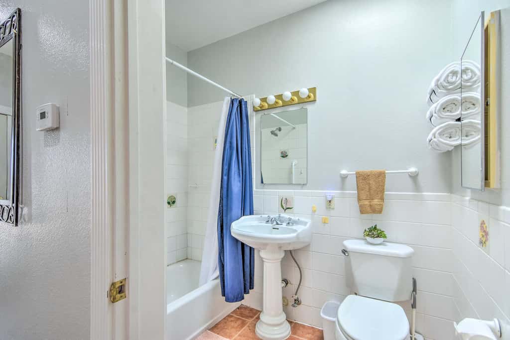 Tranquil Eloy Apartment w/ Oasis Courtyard!