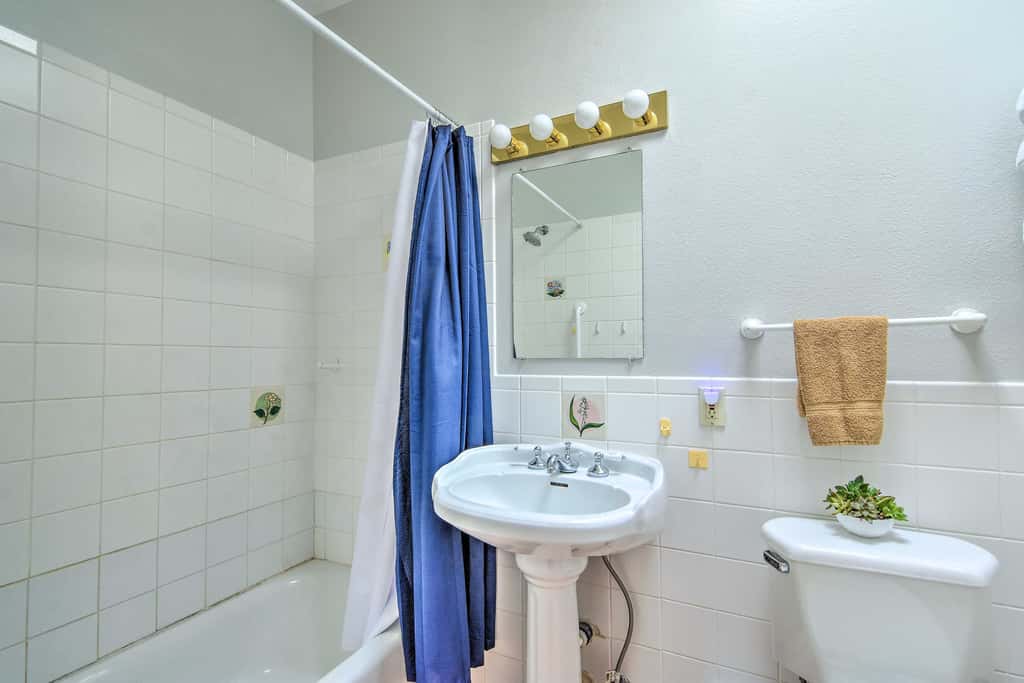 Tranquil Eloy Apartment w/ Oasis Courtyard!