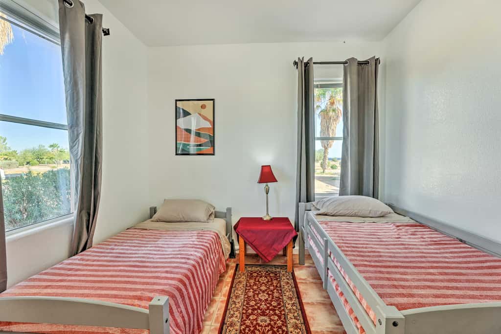 Cozy & Relaxing Eloy Apartment w/ Pool Access