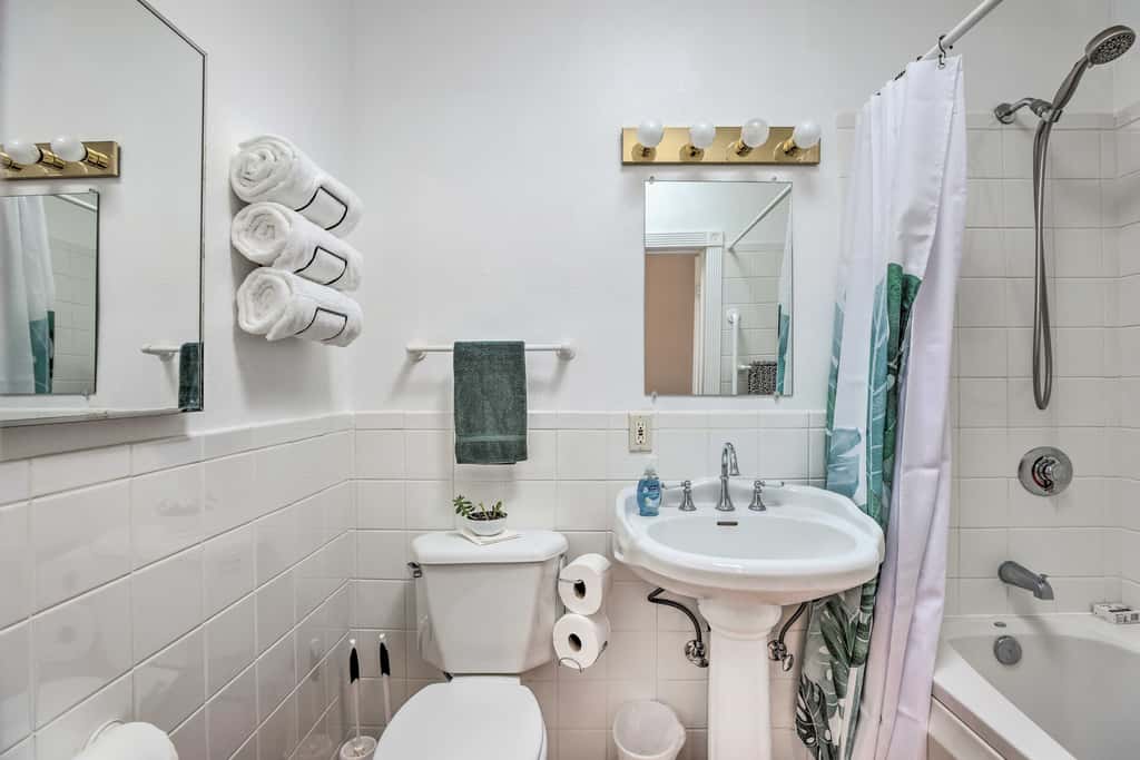 Cozy & Relaxing Eloy Apartment w/ Pool Access