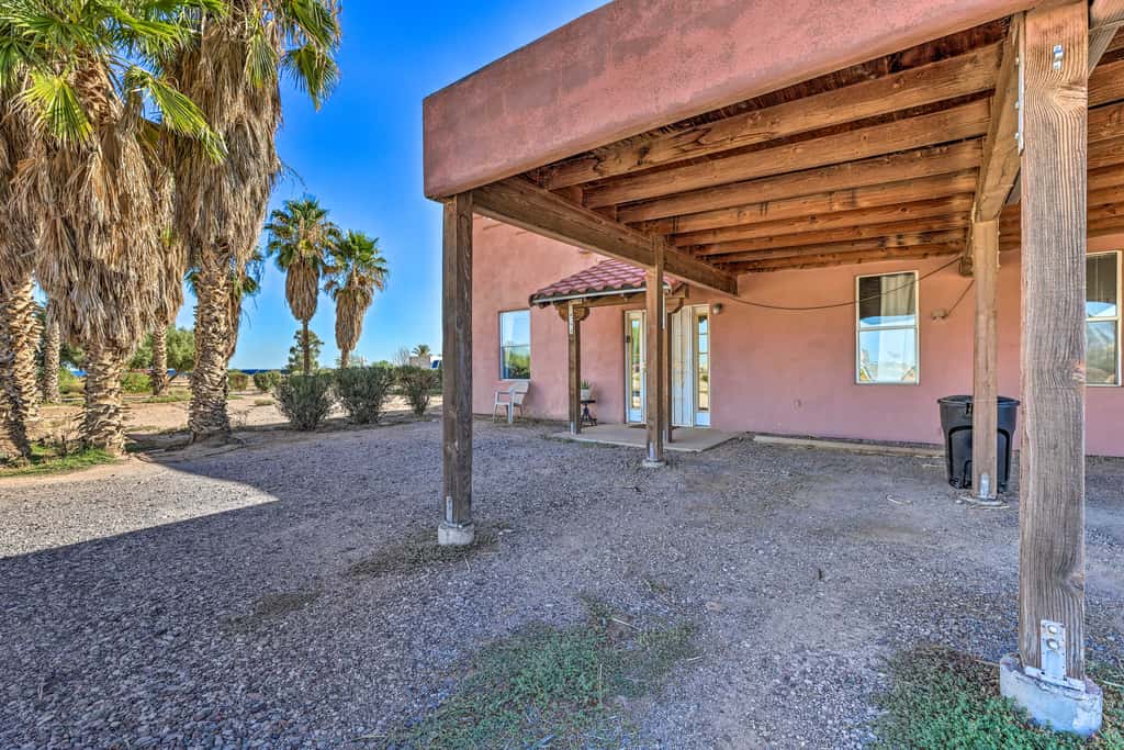Cozy & Relaxing Eloy Apartment w/ Pool Access