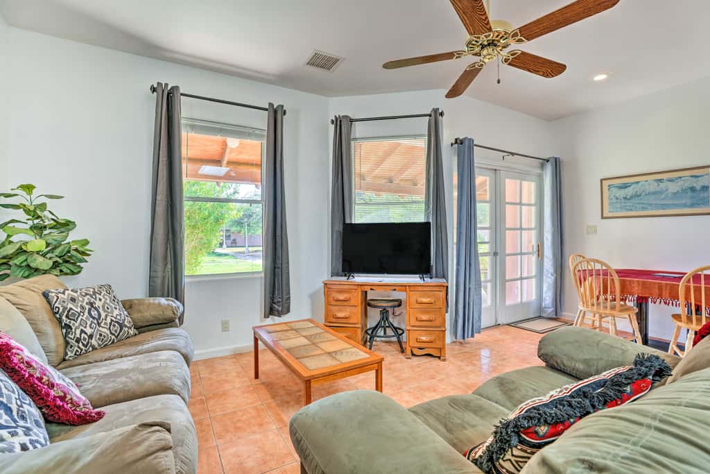 Cozy & Relaxing Eloy Apartment w/ Pool Access