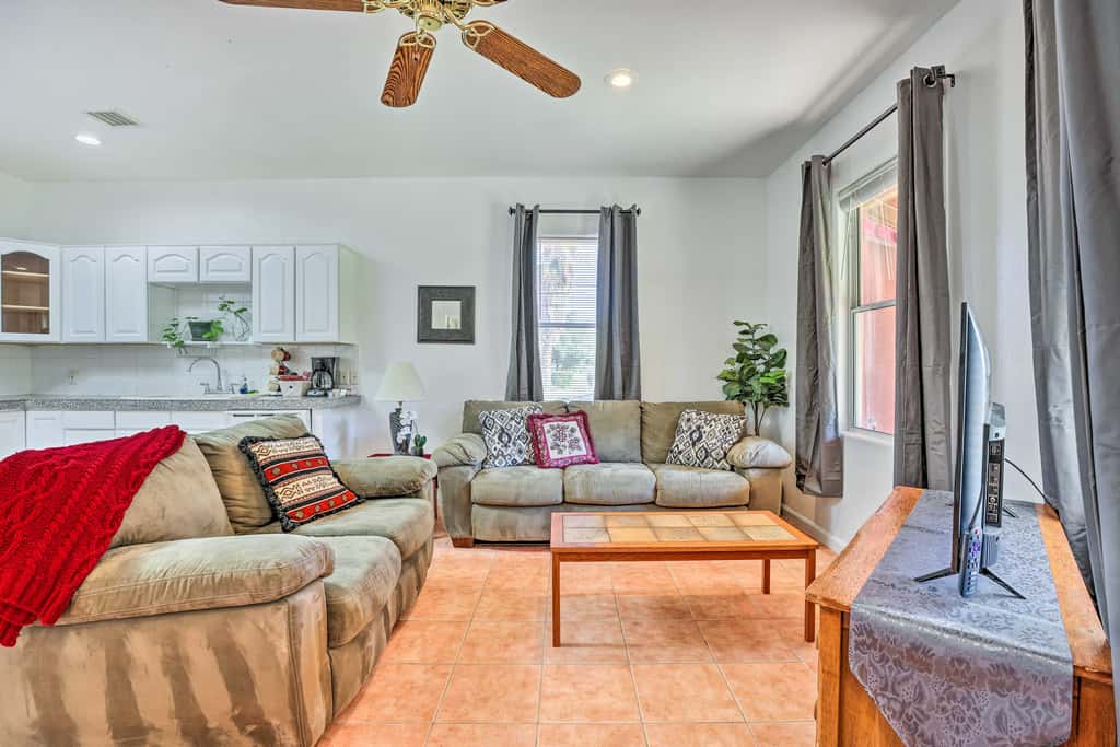 Cozy & Relaxing Eloy Apartment w/ Pool Access