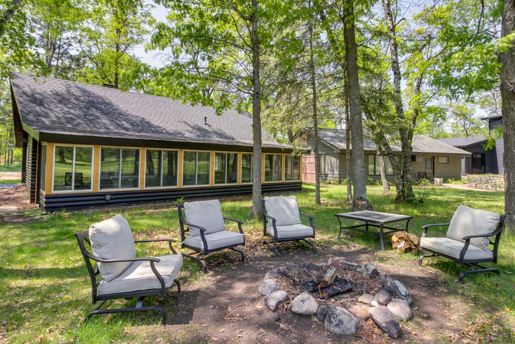 1 Mi to Beach & Lake: Breezy Point Cabin w/ Yard!