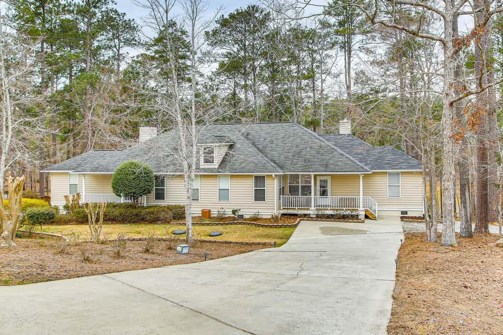 Scenic Water Views: Lakefront Home in McCormick!