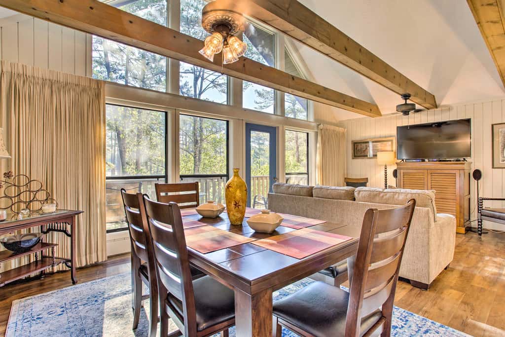 Keowee Keys Home w/ Mountains View & Lake Access!