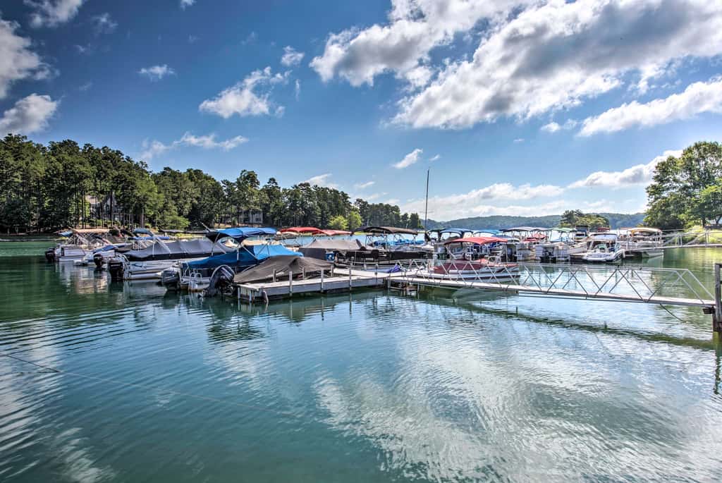 Keowee Keys Home w/ Mountains View & Lake Access!