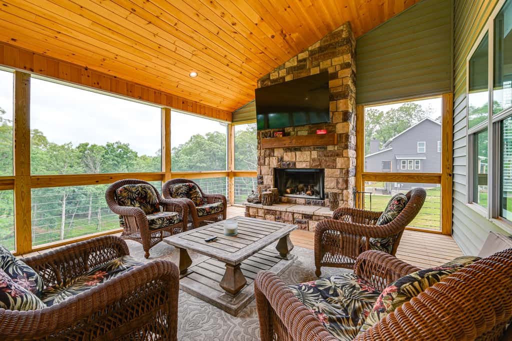 14 Mi to Mammoth Cave NP: Spacious Family Home