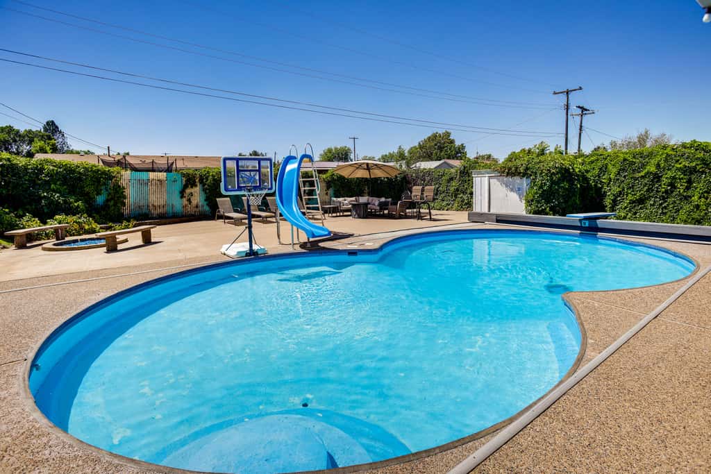 Pool & Hot Tub Access: Luxury Roy Oasis!