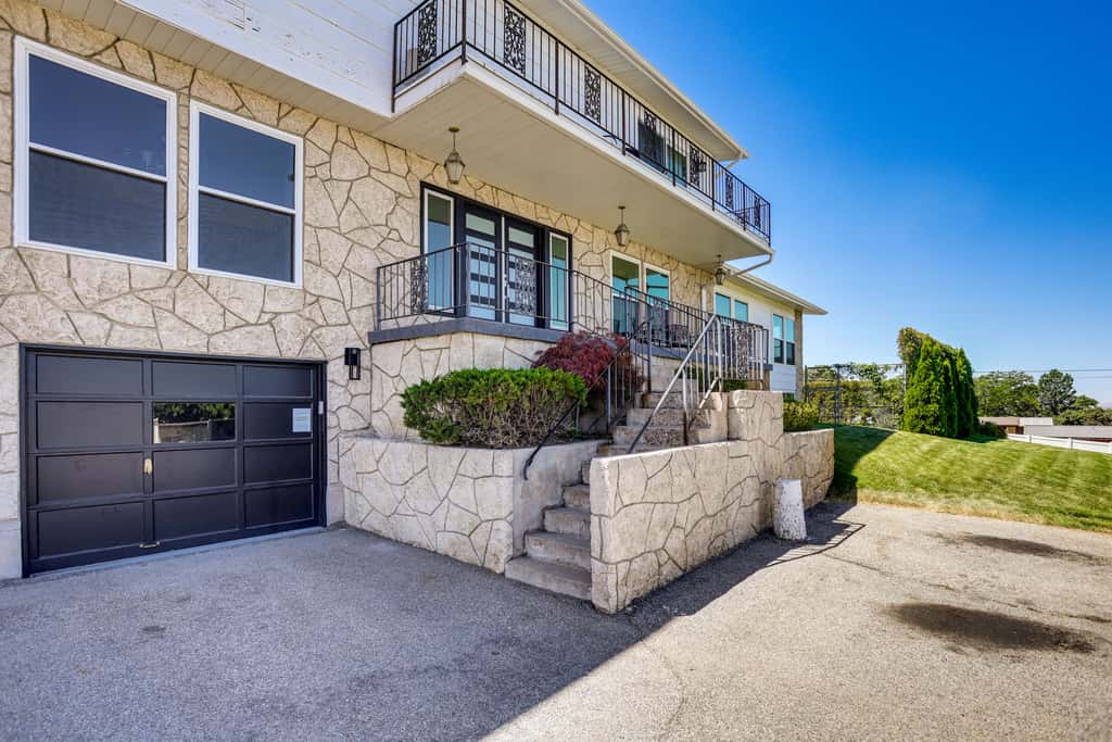 Pool & Hot Tub Access: Luxury Roy Oasis!