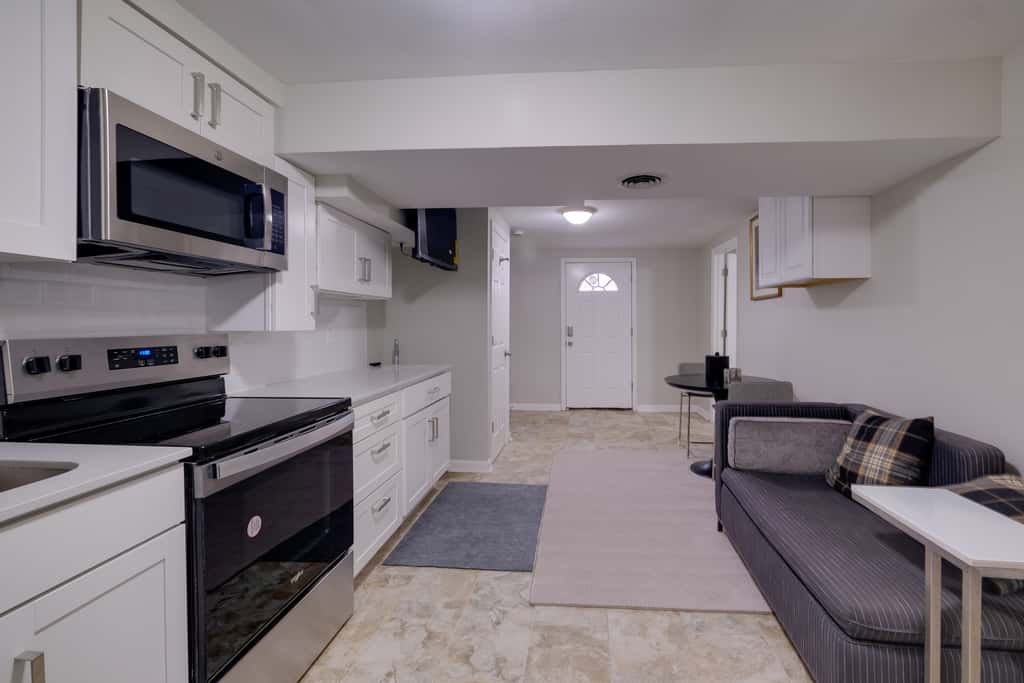 Work & Explore, Cozy Unit 5 Mi to UMD!