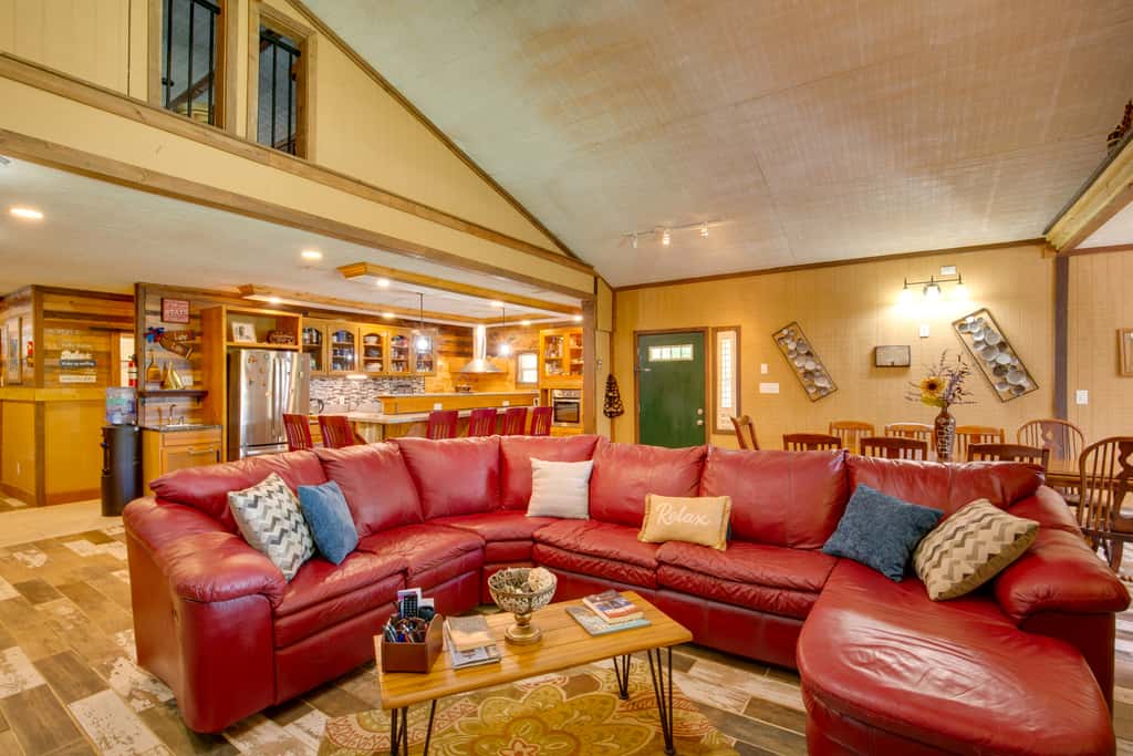 'Bayview' - Lakefront Family Cabin in Odessa!