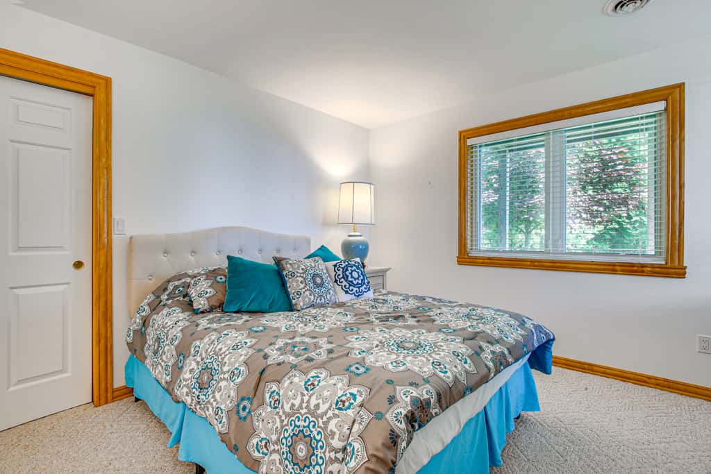 Beach Access on Lake Michigan: Sturgeon Bay Home