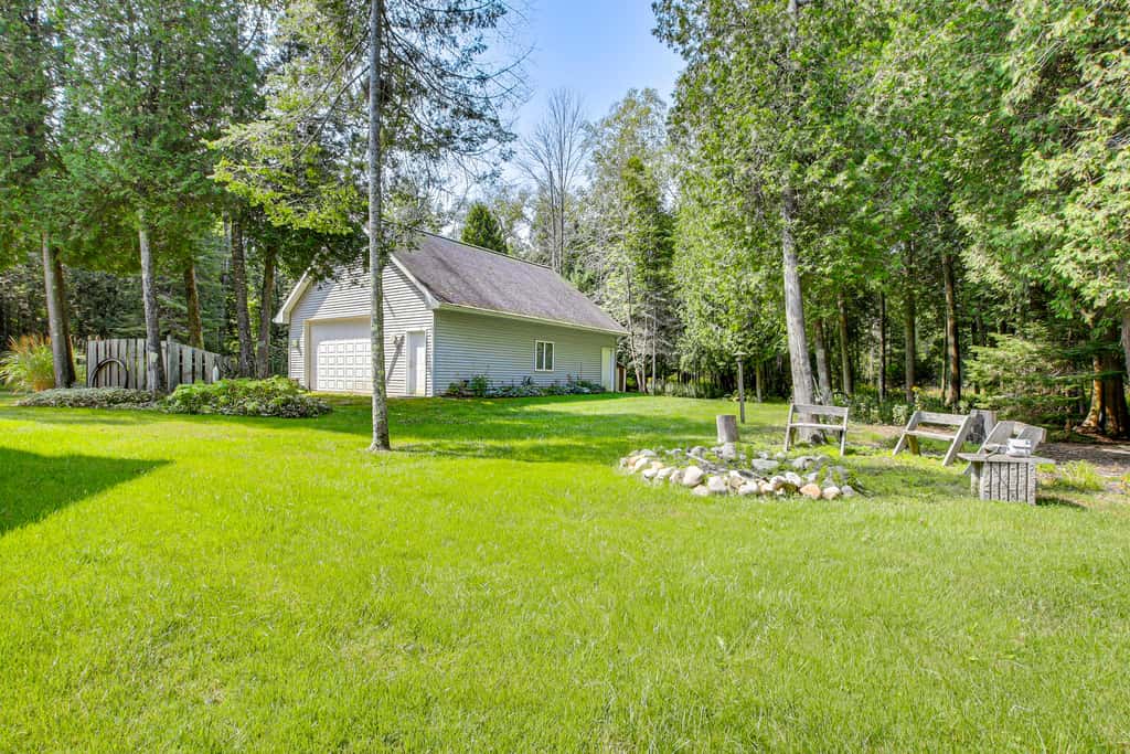 Beach Access on Lake Michigan: Sturgeon Bay Home