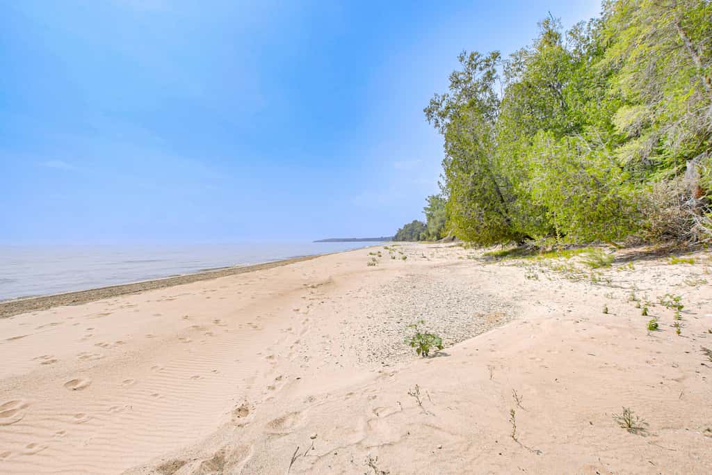 Beach Access on Lake Michigan: Sturgeon Bay Home