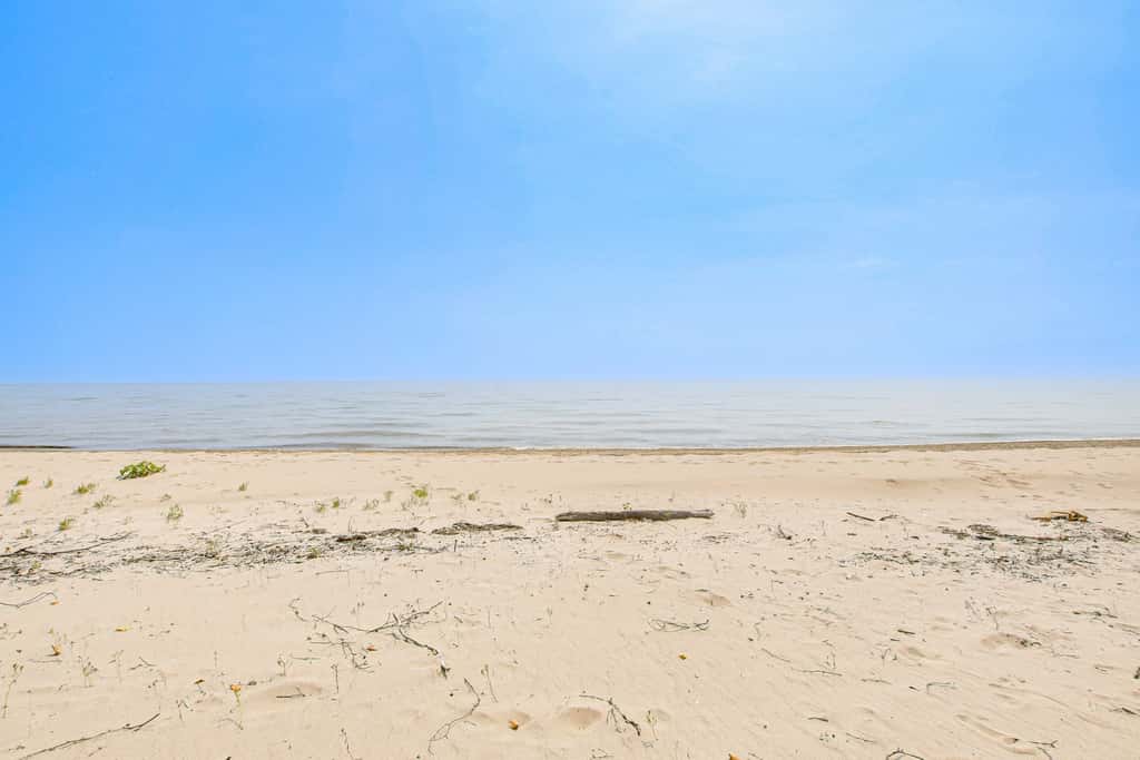 Beach Access on Lake Michigan: Sturgeon Bay Home