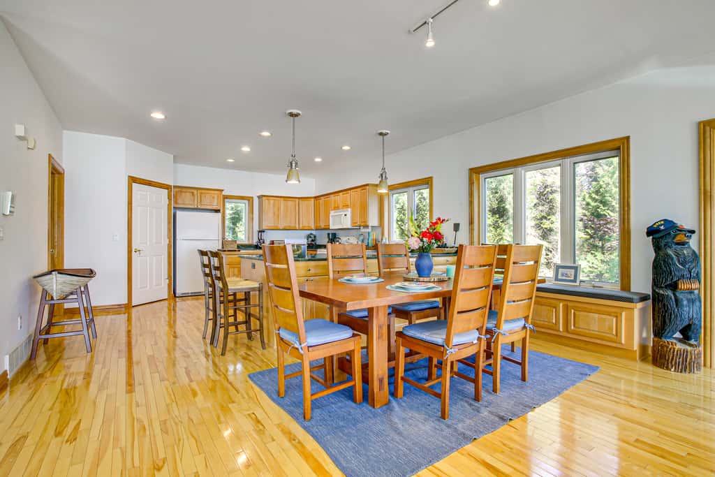 Beach Access on Lake Michigan: Sturgeon Bay Home