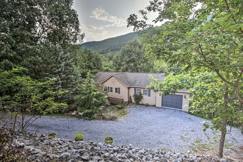 Resort Home on Mountain Golf Course w/ Deck & View