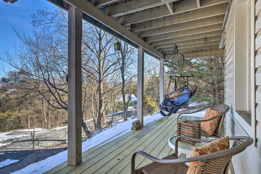 Massanutten Retreat w/ Double Deck & Mtn View!
