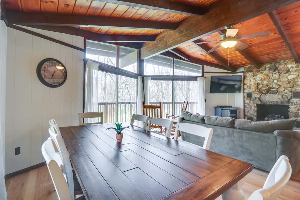 McGaheysville Vacation Rental: Yard & Fire Pit!
