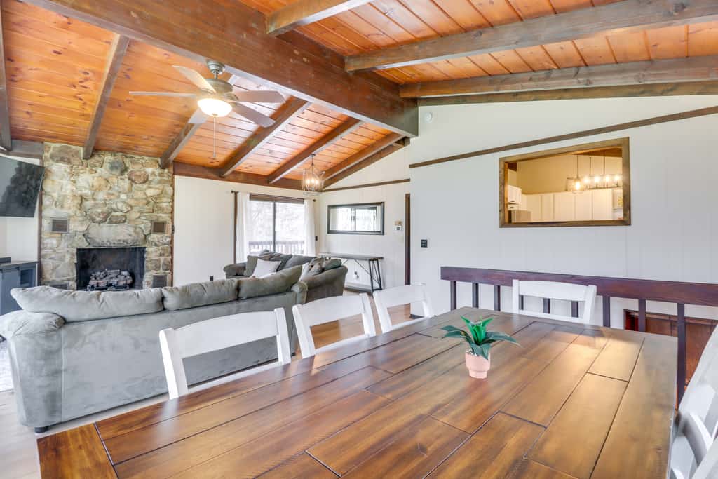 McGaheysville Vacation Rental: Yard & Fire Pit!