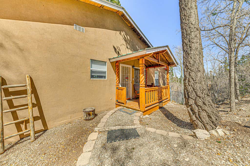 2 Mi to Dtwn: Cloudcroft Home w/ Furnished Deck