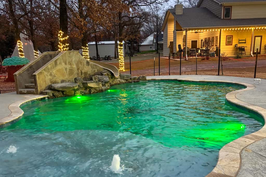 All-Encompassing Family Retreat Near Lake Texoma!