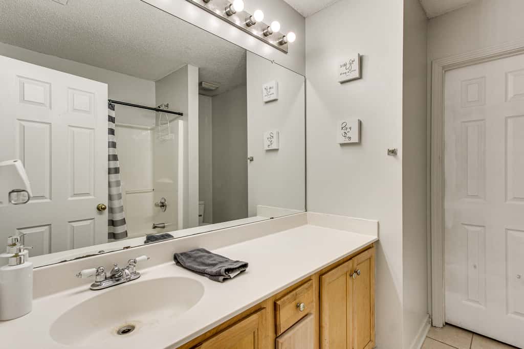 Explore Gulfport Beaches: Family Home w/ Yard