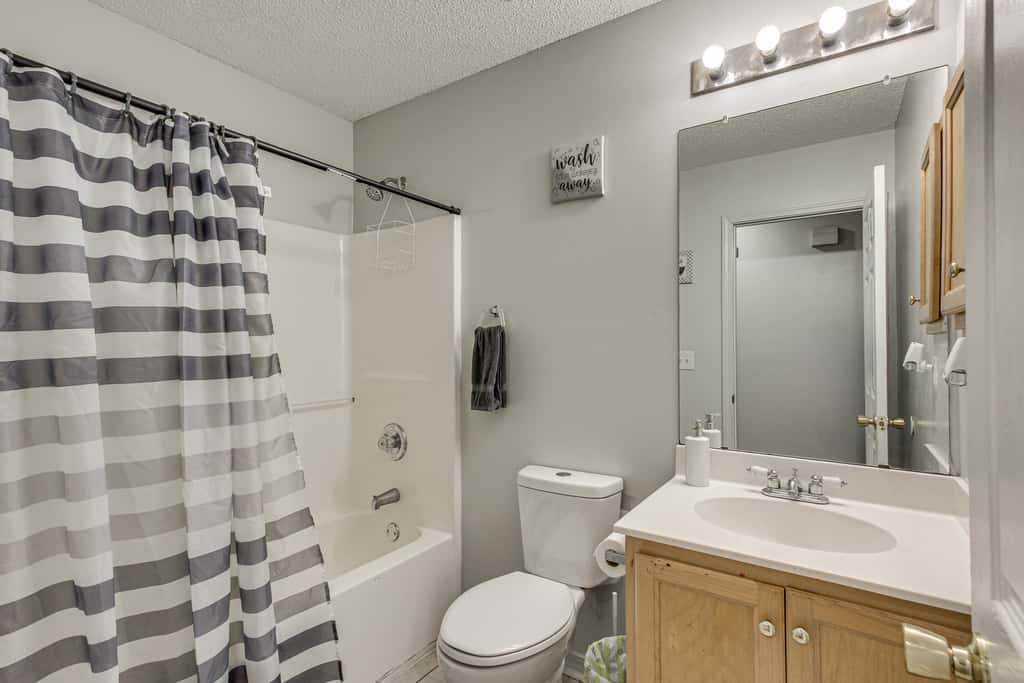 Explore Gulfport Beaches: Family Home w/ Yard