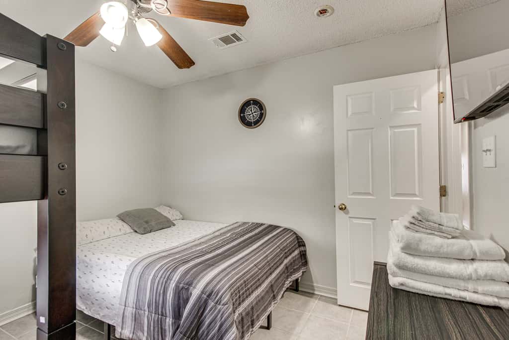 Explore Gulfport Beaches: Family Home w/ Yard