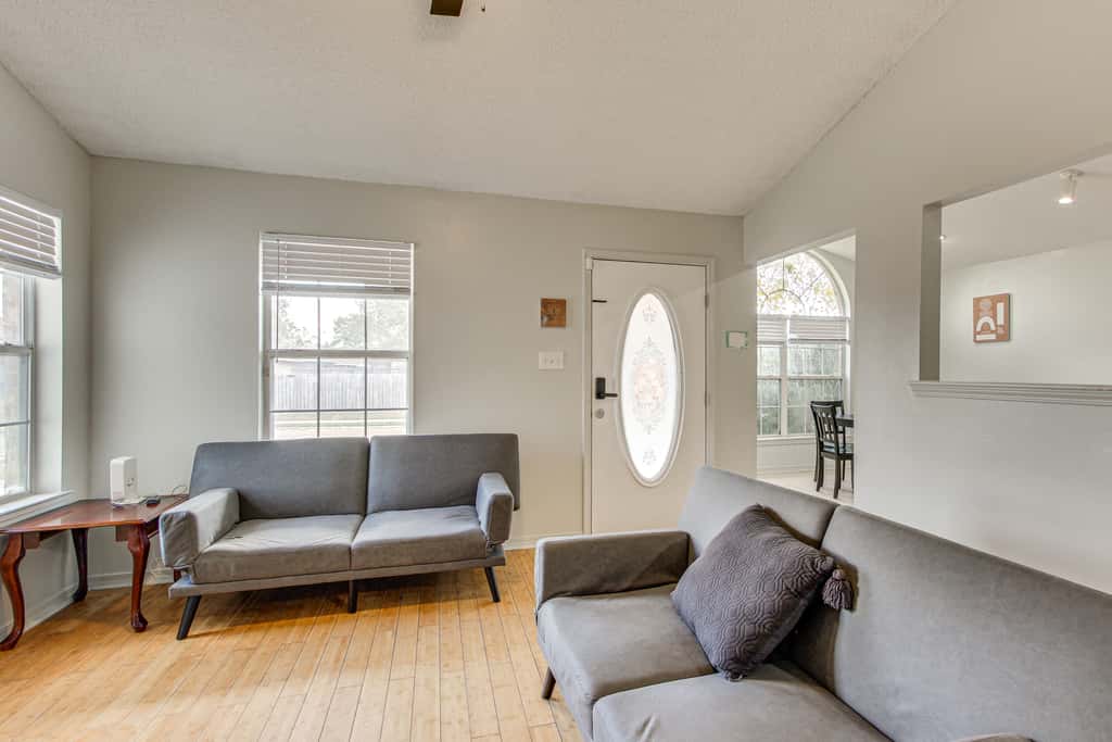 Explore Gulfport Beaches: Family Home w/ Yard