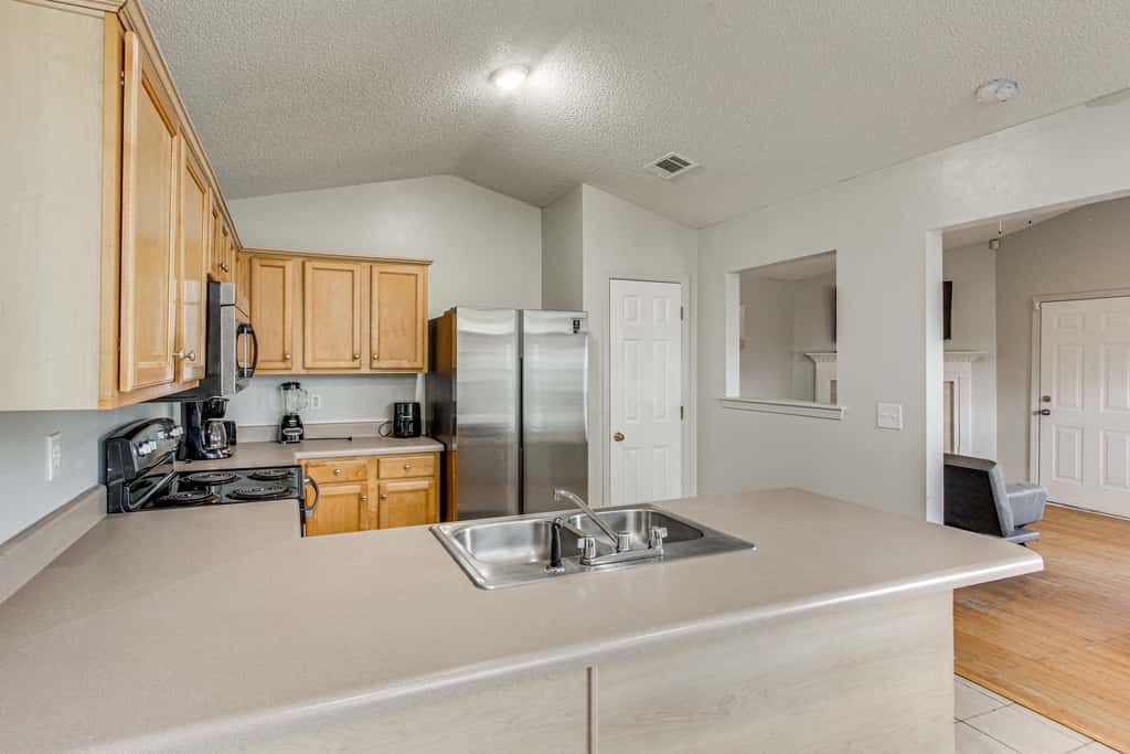 Explore Gulfport Beaches: Family Home w/ Yard