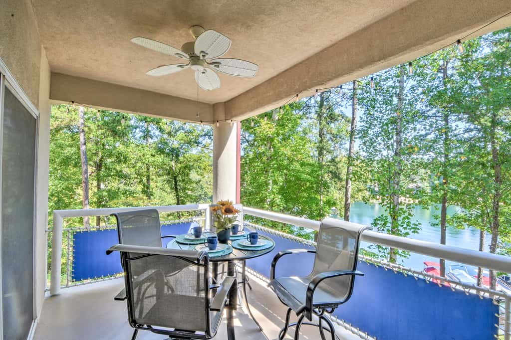 Views, Pools & Marina: Lake Keowee Condo!