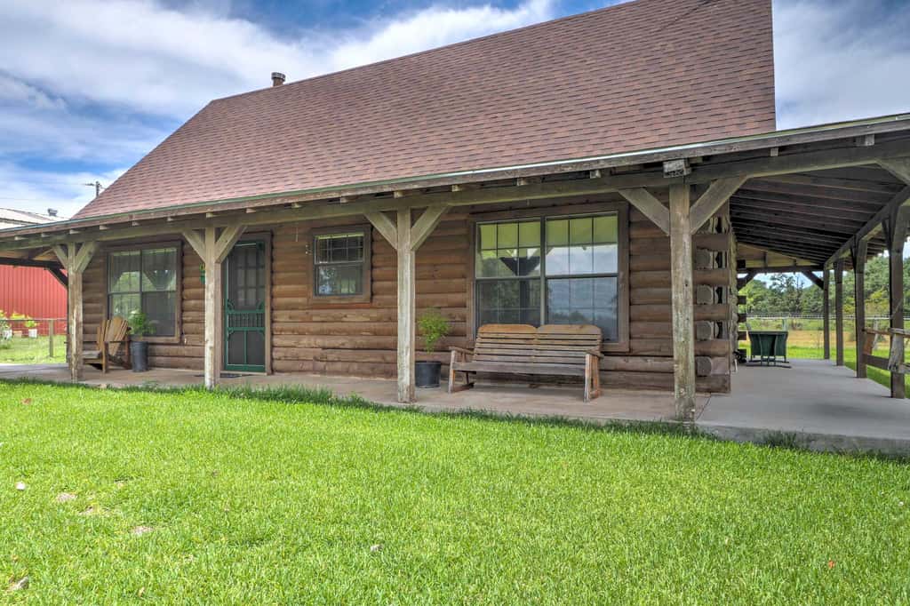 On Farm: Rustic Carmine Log Cabin w/ Porch!