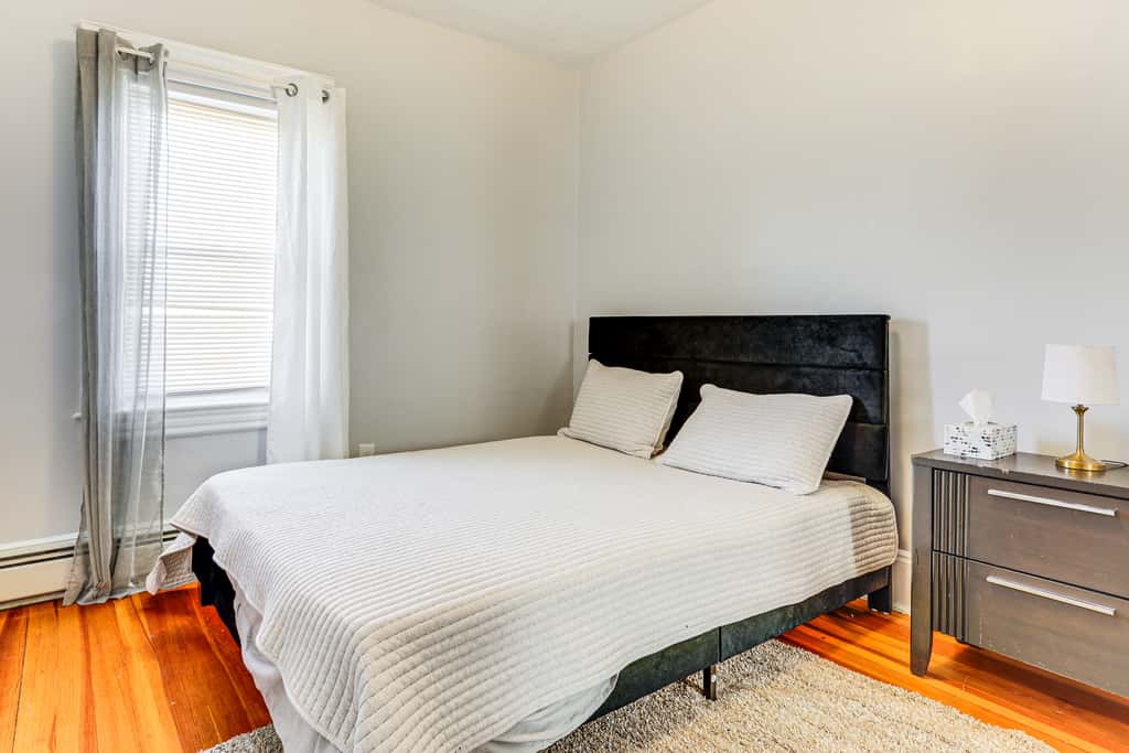 5 Mi to Brown U: Pet-Friendly Apt, Walk to Dining!