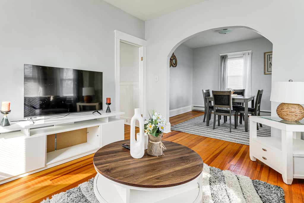5 Mi to Brown U: Pet-Friendly Apt, Walk to Dining!