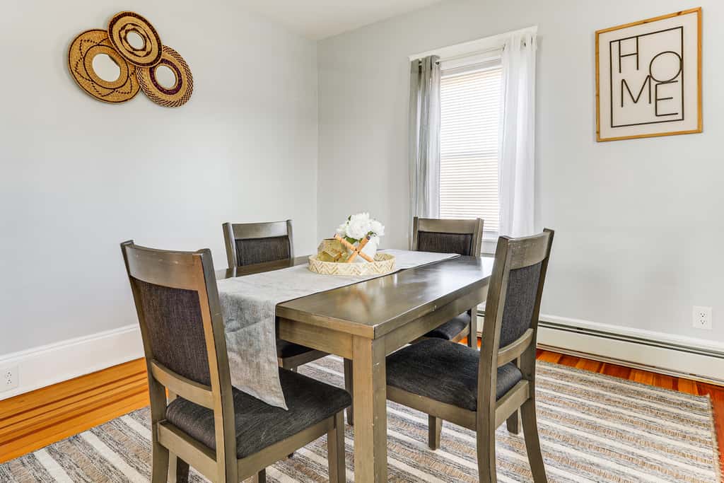 5 Mi to Brown U: Pet-Friendly Apt, Walk to Dining!