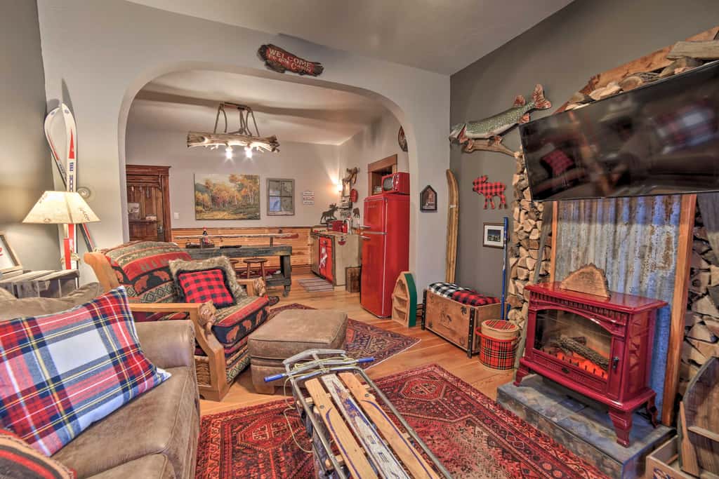 Walk to Waterfront: Dtwn Sturgeon Bay Retreat!