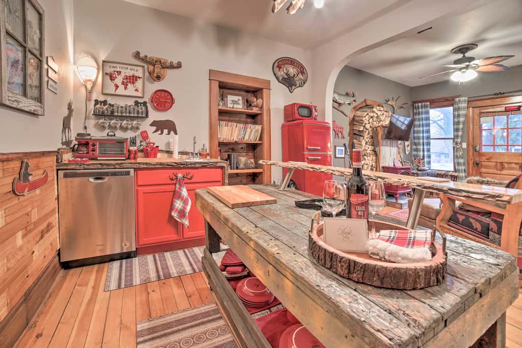 Walk to Waterfront: Dtwn Sturgeon Bay Retreat!