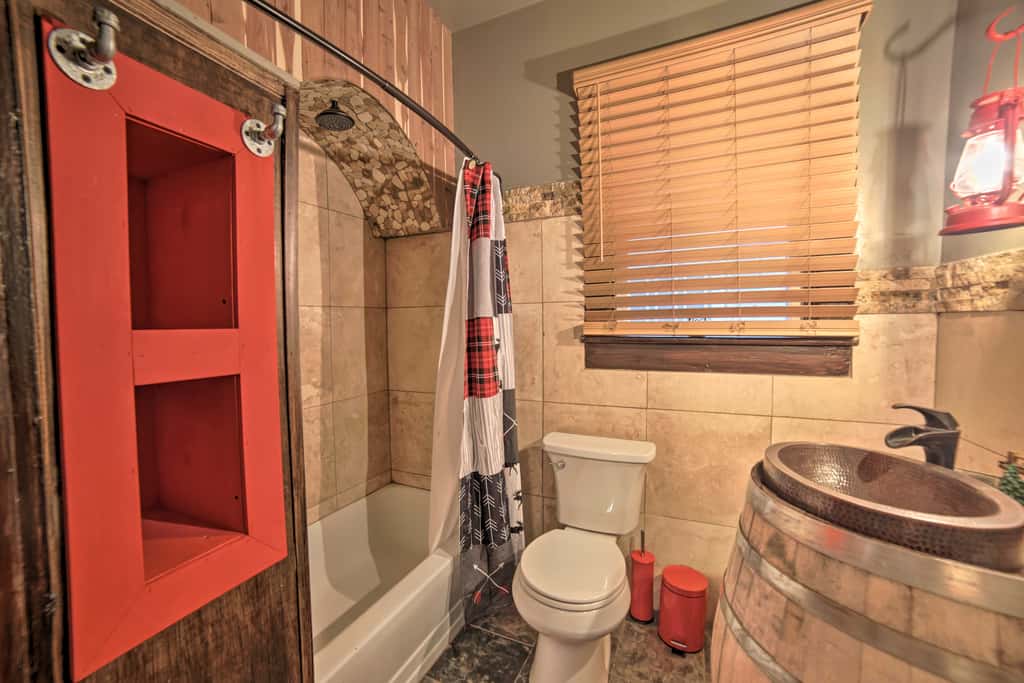 Walk to Waterfront: Dtwn Sturgeon Bay Retreat!