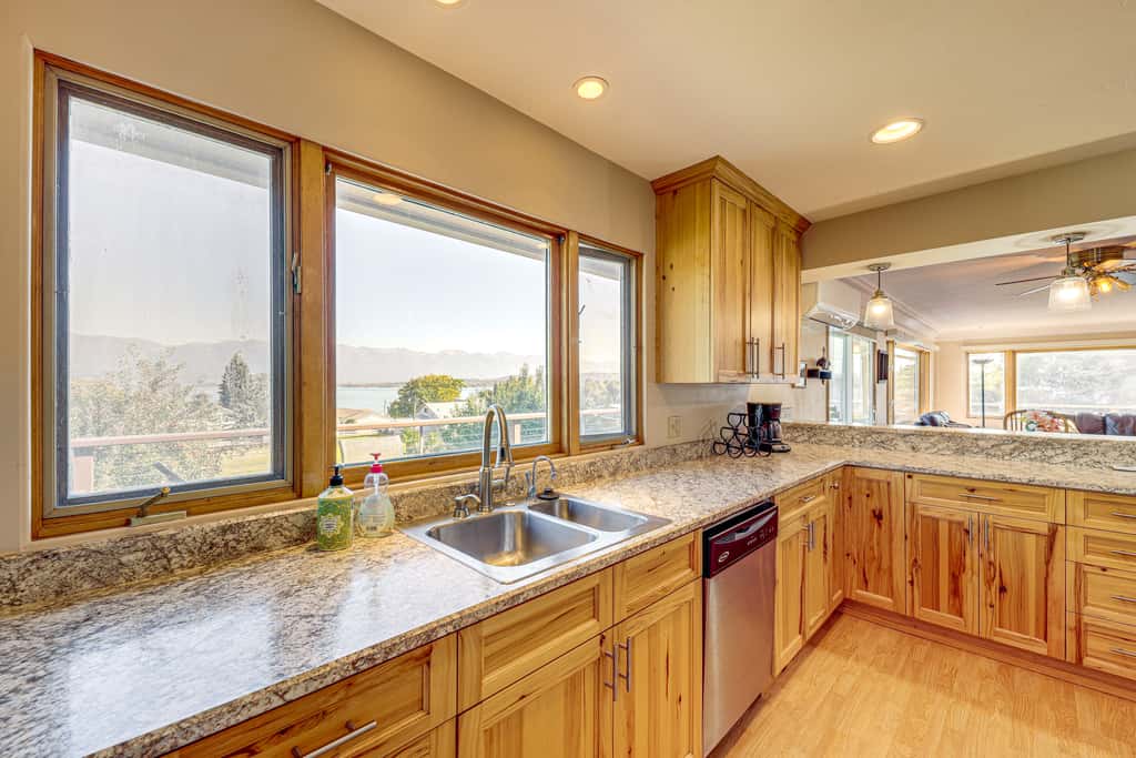 Hot Tub, Views & Private Dock: Polson Haven!