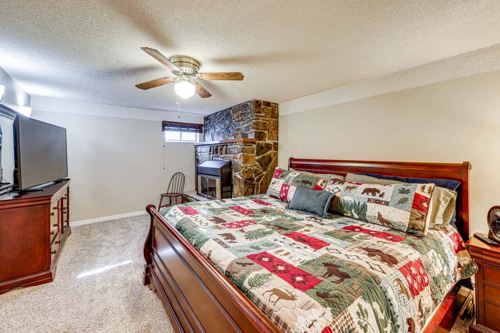 Hot Tub, Views & Private Dock: Polson Haven!