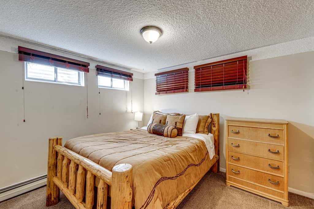 Hot Tub, Views & Private Dock: Polson Haven!