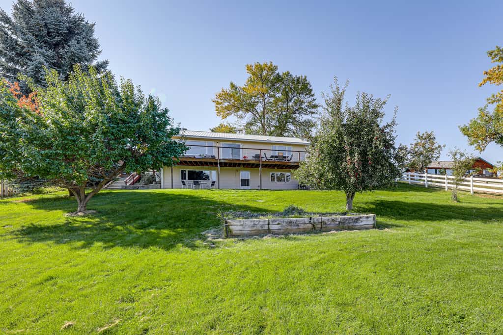 Hot Tub, Views & Private Dock: Polson Haven!