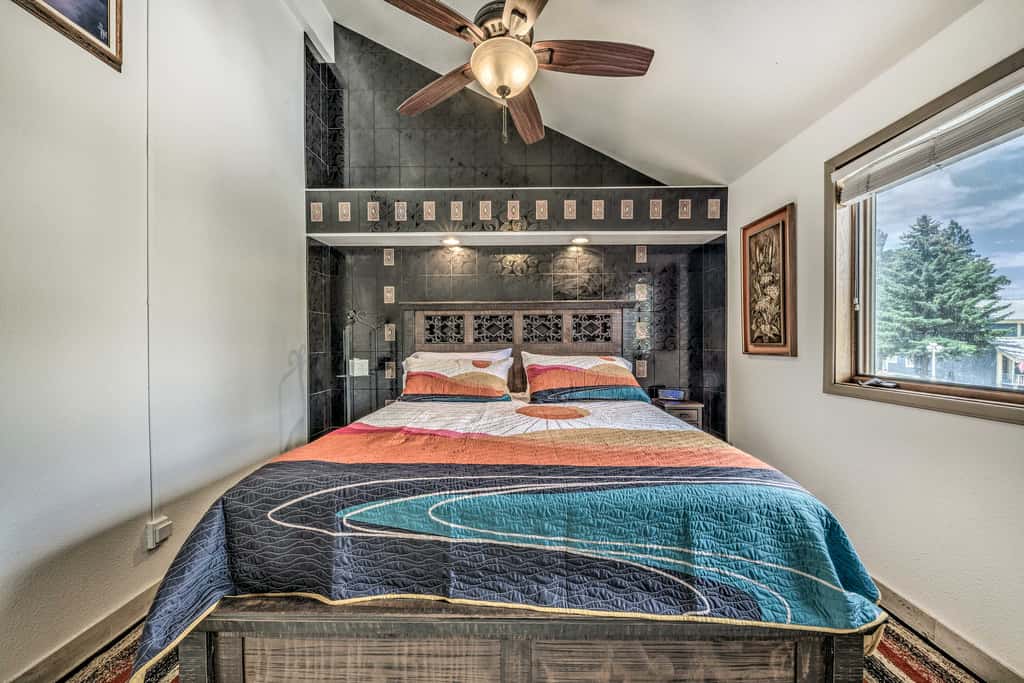Cozy Cloudcroft Townhome ~ 1 Mi to Burro Ave!
