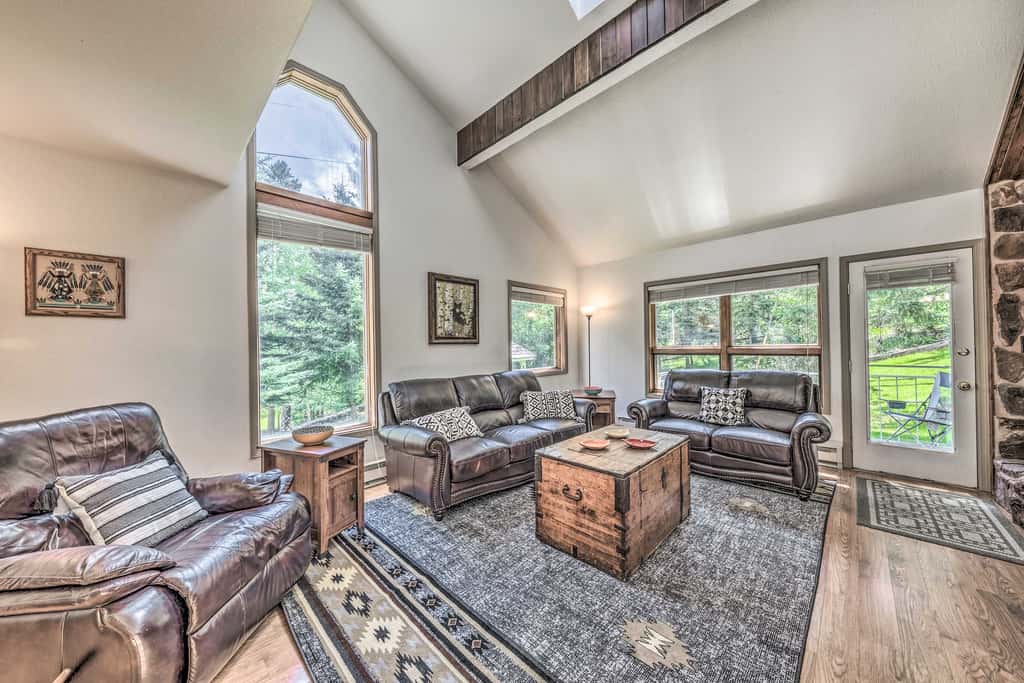 Cozy Cloudcroft Townhome ~ 1 Mi to Burro Ave!