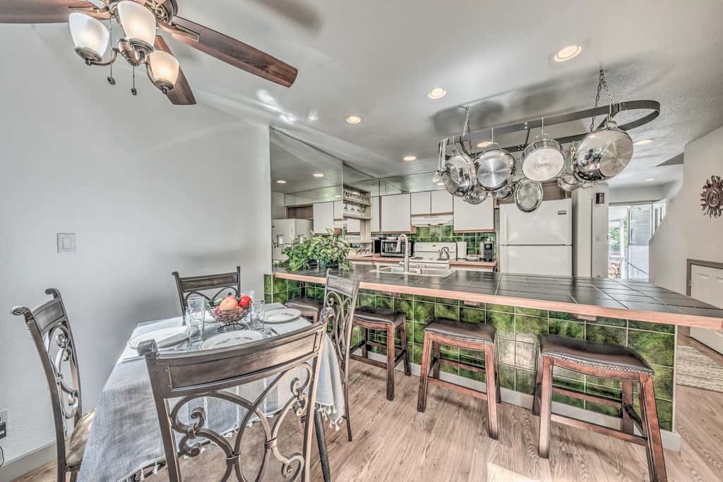 Cozy Cloudcroft Townhome ~ 1 Mi to Burro Ave!