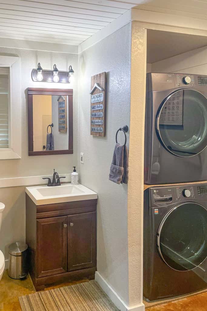 'The Copper Roost': Lake Texoma Escape w/ Hot Tub