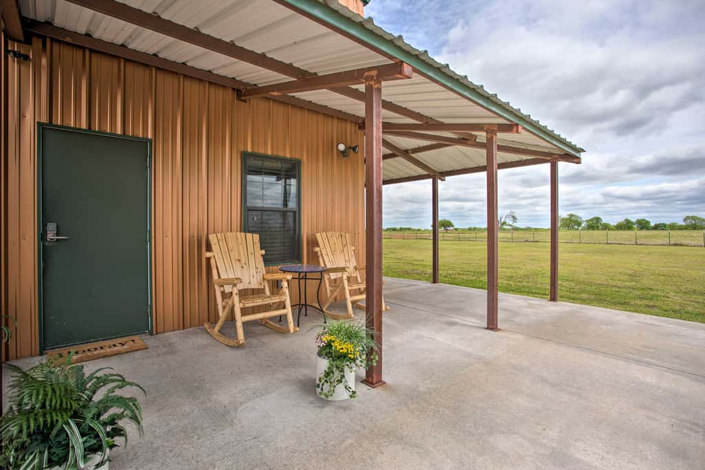 'The Copper Roost': Lake Texoma Escape w/ Hot Tub